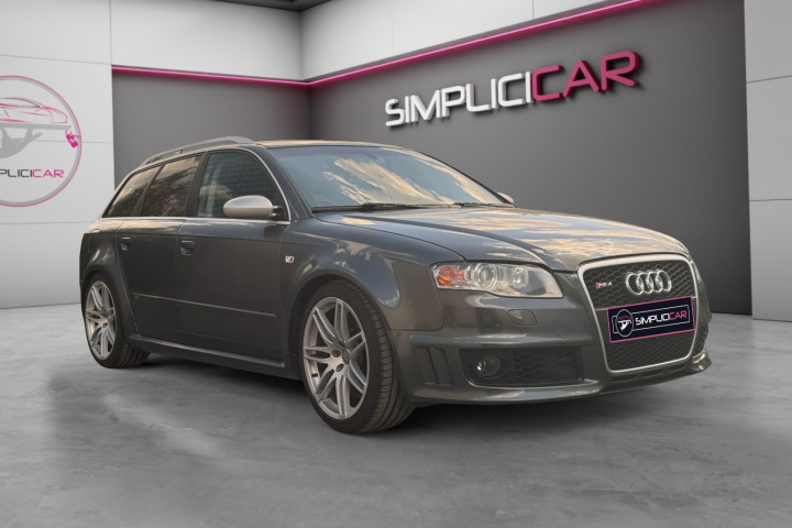 AUDI RS4 AVANT